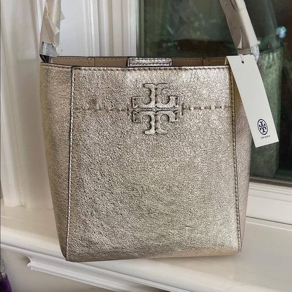 Handbags - NWT Tory Burch McGraw Gold Metallic Leather Bucket Bag